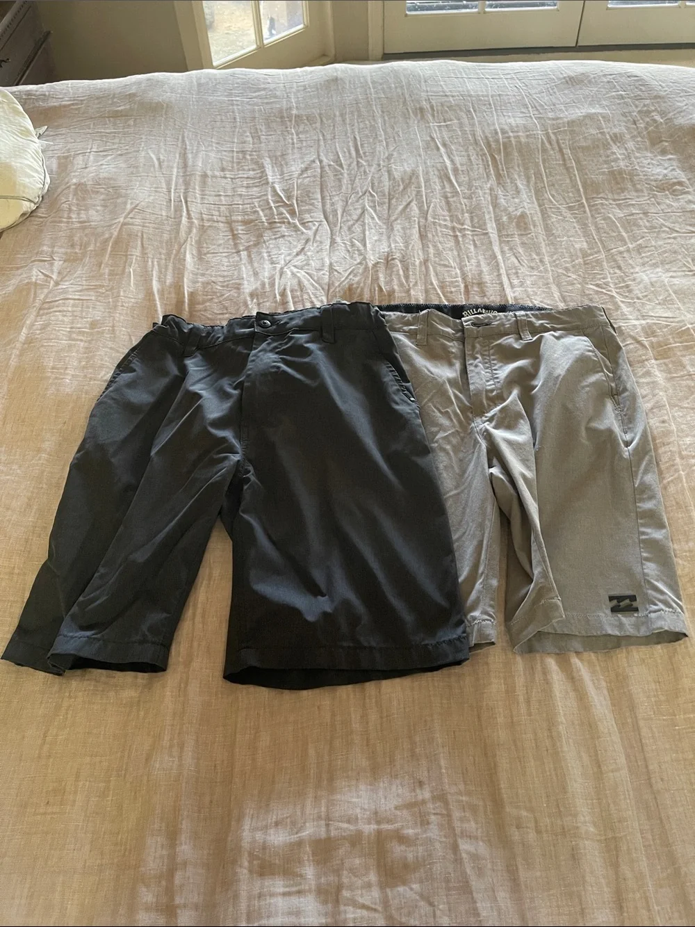 Billabong & Quicksilver Kids Two-Shorts in dark Gray and Light Gray